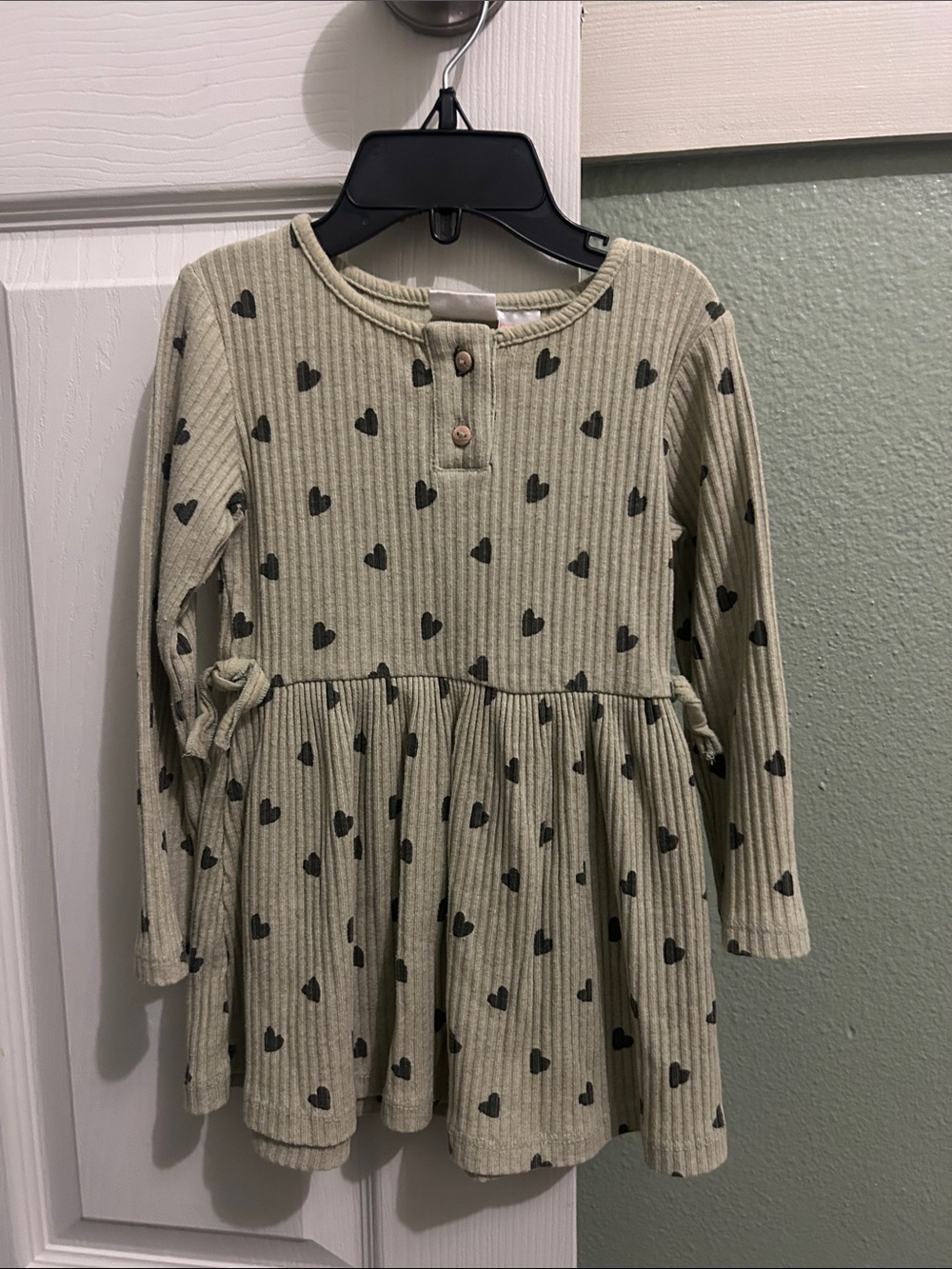 Zara Cream Ribbed Dress with Black Heart Print